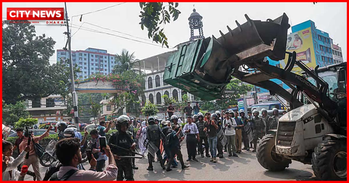 ‘ঢাকার সব স্থানে হকার বসতে দেওয়া হবে না’