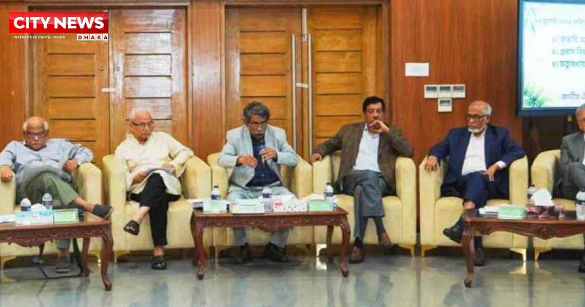 দলীয় প্রধানের প্রধানমন্ত্রী পদে থাকা নিয়ে সিদ্ধান্ত জানিয়েছে ঐকমত্য কমিশন