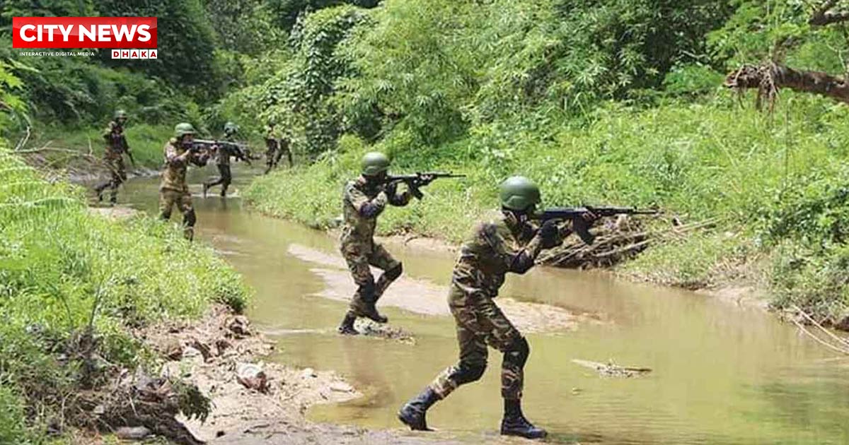 দুর্গম পাহাড়ে সেনাবাহিনীর বিশেষ অভিযান, কেএনএ কমান্ডারসহ নিহত ২