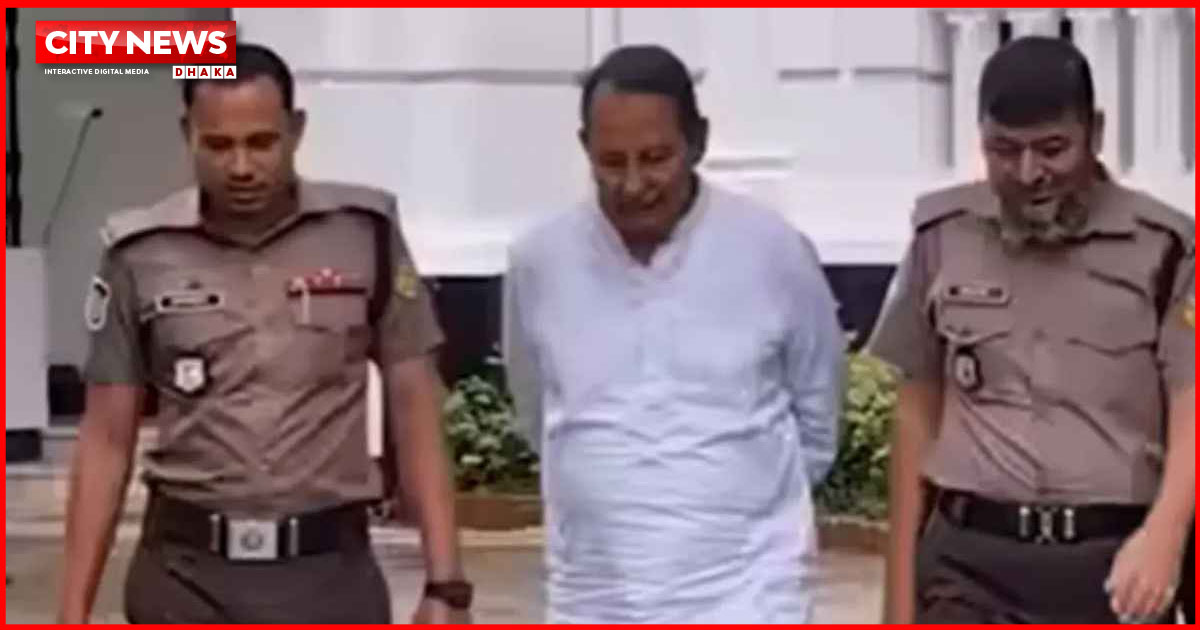 শাস্তির মুখে ইনুকে ‘টেনশন কইরেন না’ বলা ২ পুলিশ সদস্য