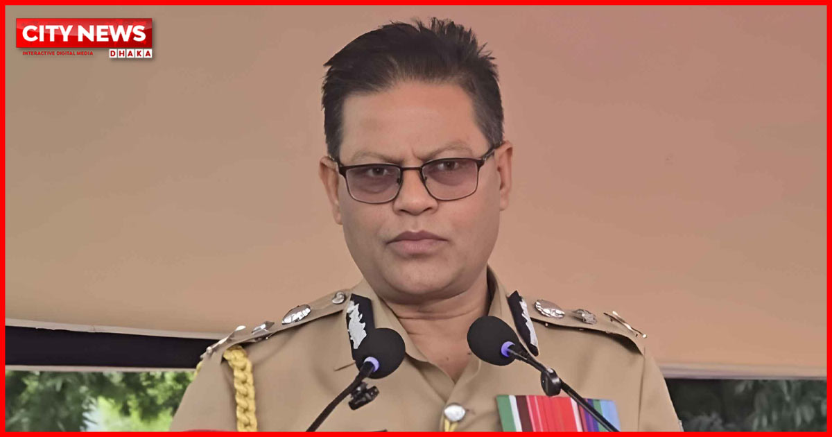 জনগণকে নিয়ে অপরাধ দমনের জন্য পুলিশ কর্মকর্তাদেরকে নির্দেশ আইজিপির