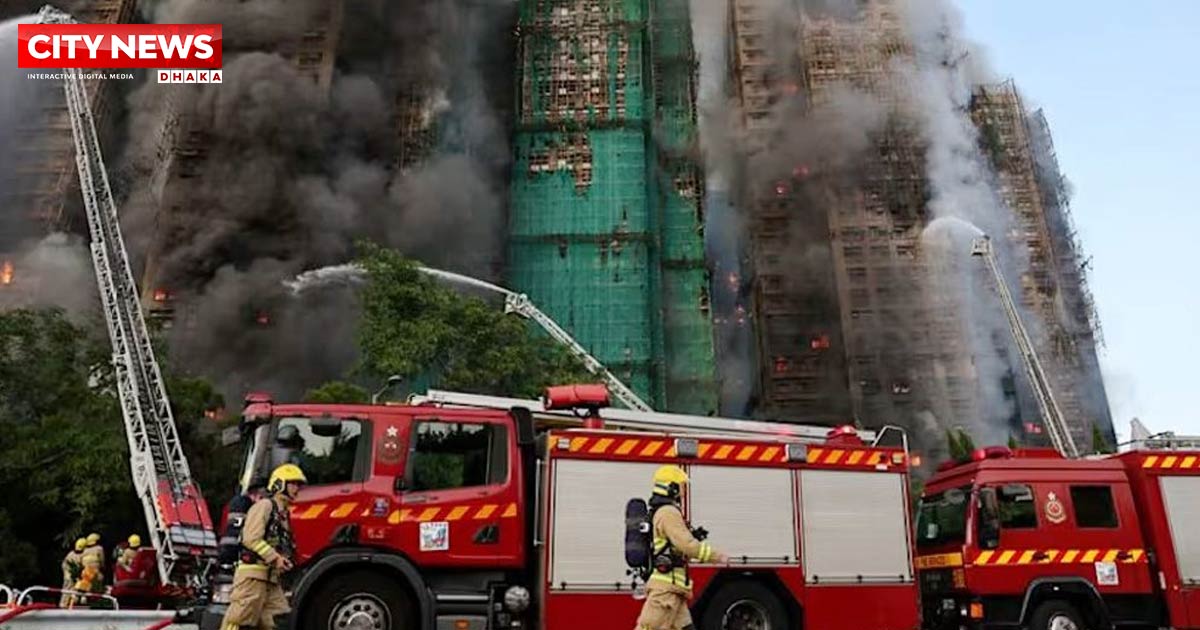১৮ ঘণ্টা পরও জ্বলছে হংকংয়ের হাউজিং কমপ্লেক্স, নিহত বেড়ে ৪৪