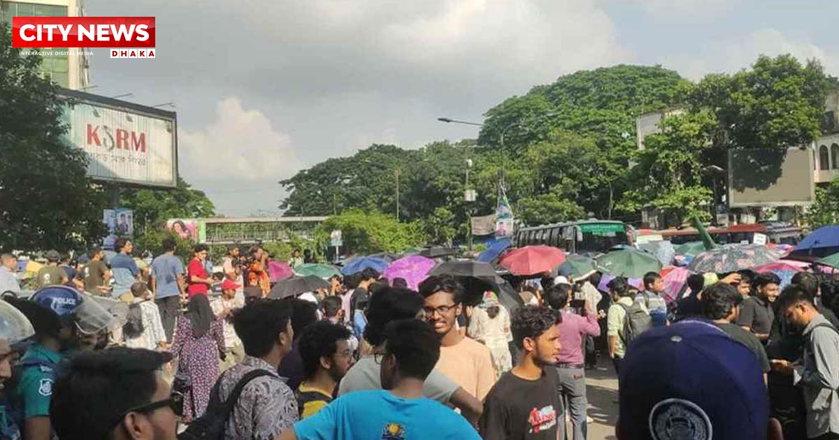 শাহবাগে ৩ দাবিতে বুয়েট শিক্ষার্থীদের ‘ব্লকেড অব ইঞ্জিনিয়ার্স’