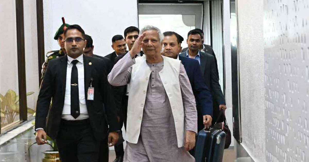 দেশে ফিরেছেন প্রধান উপদেষ্টা