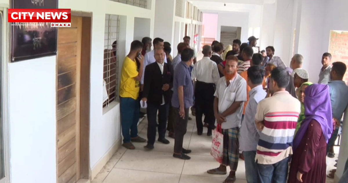 খুলনায় সাবেক প্রধানমন্ত্রী শেখ হাসিনাসহ ১৫৬ জনের বিরুদ্ধে মামলা