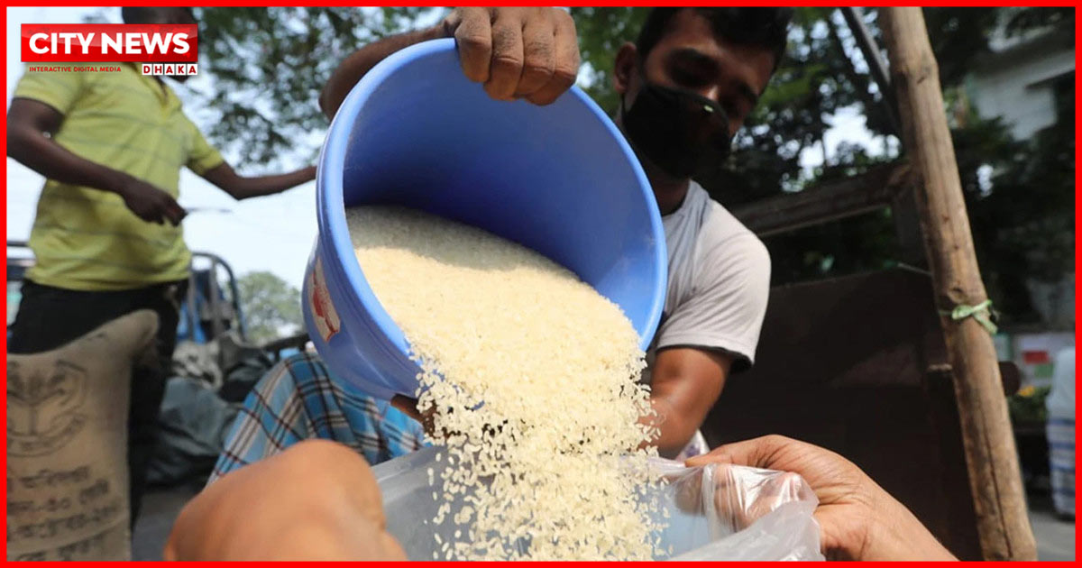 ১৫ টাকায় ৩০ কেজি করে চাল পাচ্ছেন ৫৫ লাখ পরিবার