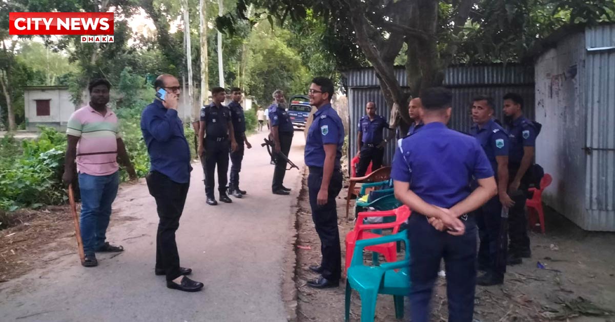 মসজিদের বারান্দা নির্মাণ নিয়ে সংঘর্ষে আহত একজনের মৃত্যু, ১৫টি বাড়িতে আগুন