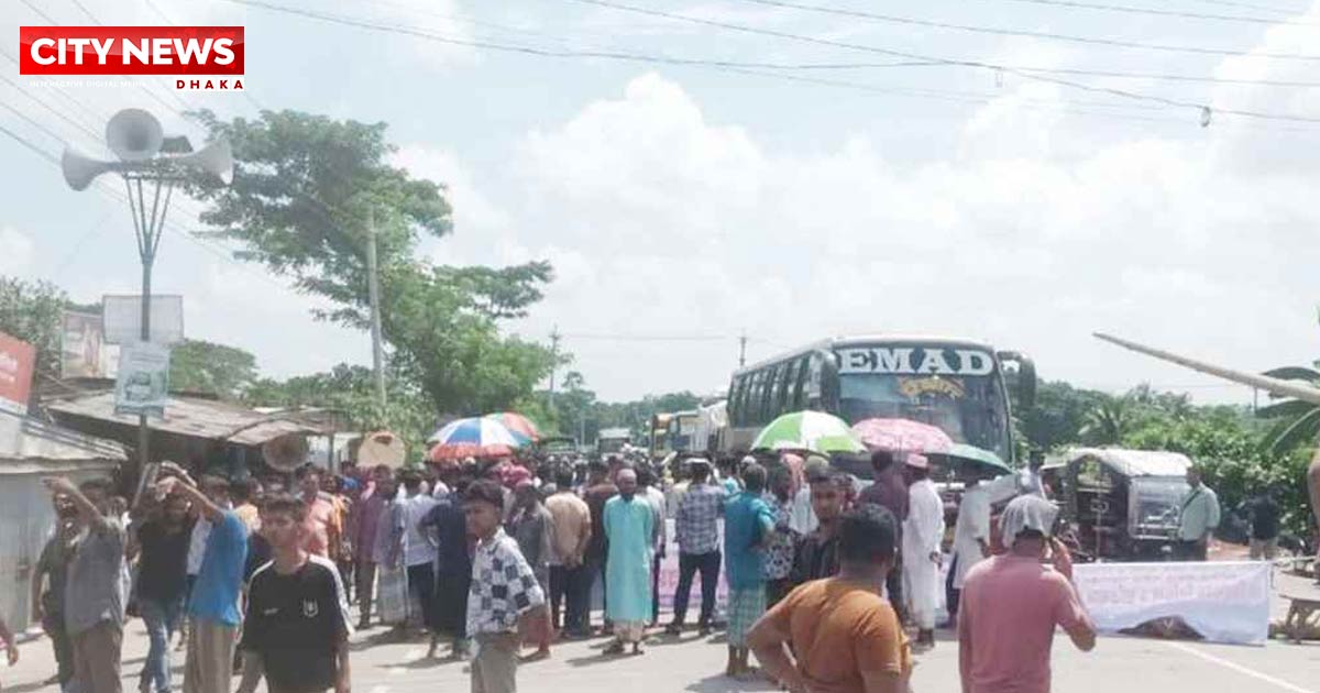 ফরিদপুরে মহাসড়ক অবরোধ, সকাল থেকে যান চলাচল বন্ধ