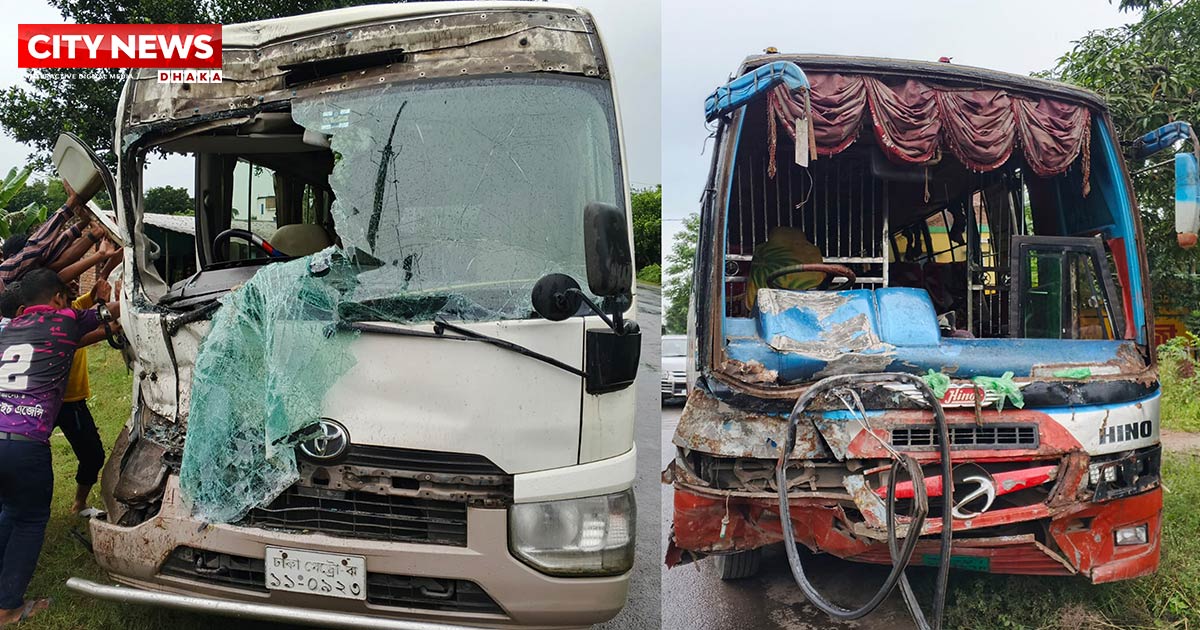 কুষ্টিয়া-খুলনা মহাসড়কে কোস্টার ও বাসের মুখোমুখি সংঘর্ষ