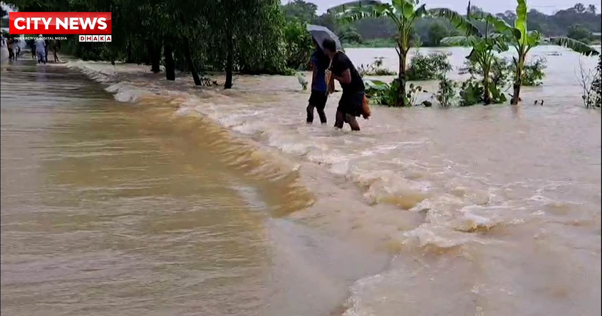 ফেনীতে বন্যা: প্লাবিত শতাধিক গ্রাম, ভোগান্তি যেন কাটছেই না