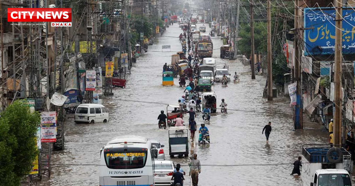 পাকিস্তানের পাঞ্জাবে ভয়াবহ বন্যায় মৃত্যু ১৫