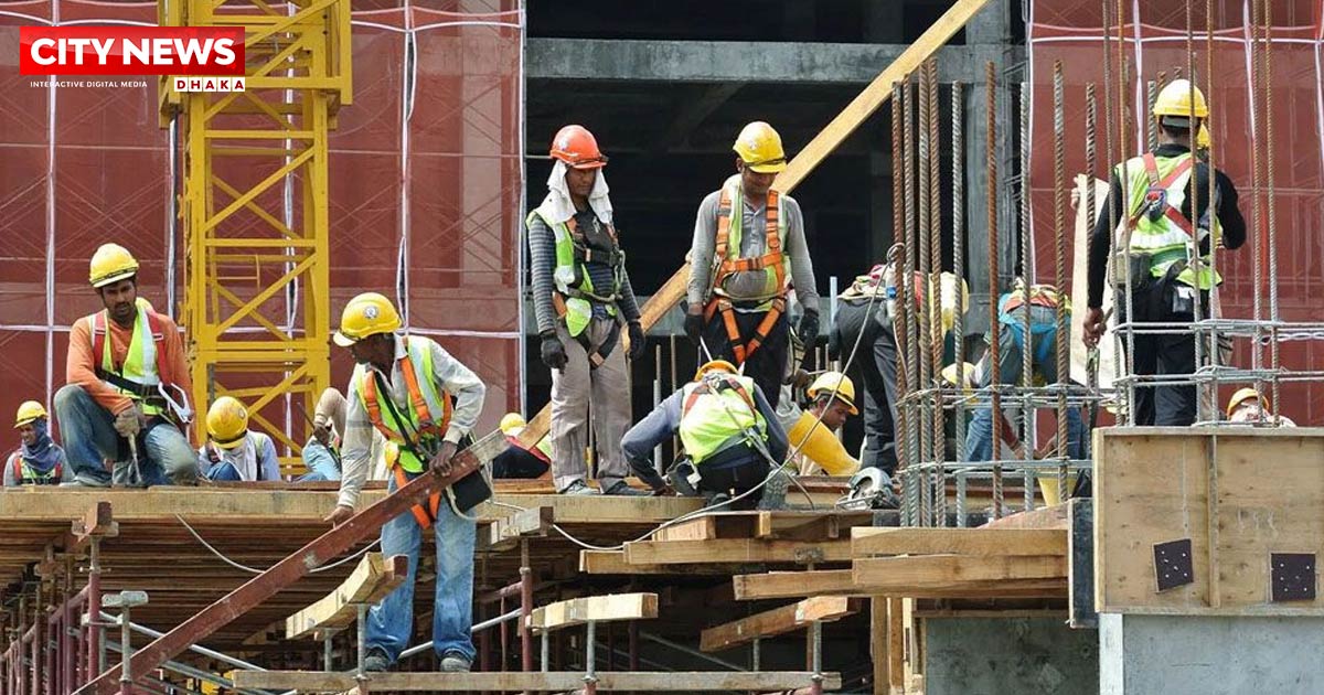 বাংলাদেশি কর্মীদের জন্য ‘সুখবর’ দিল মালয়েশিয়া সরকার