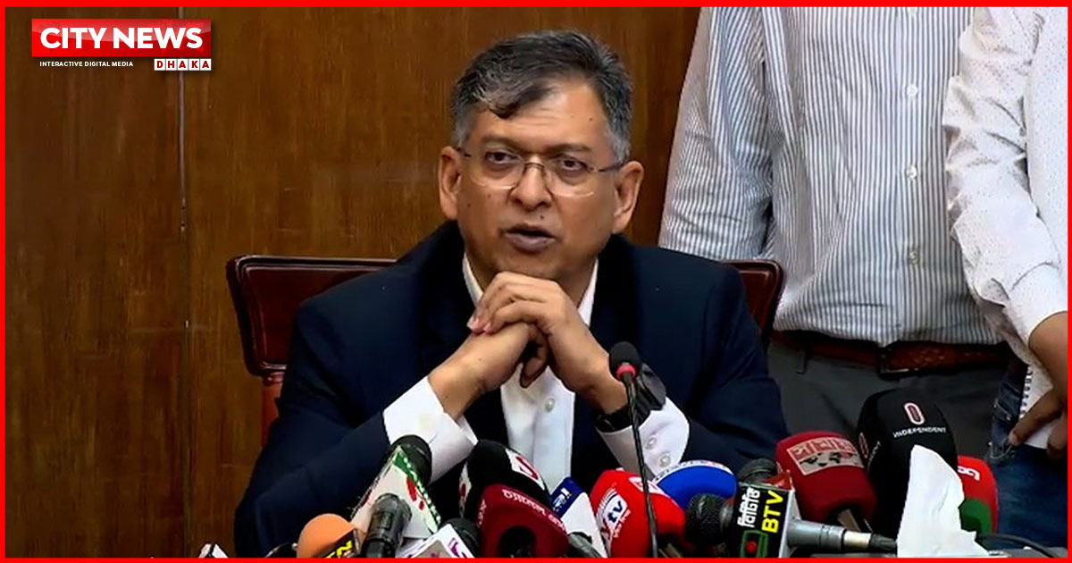 পুলিশের পোশাক নিয়ে কেউ সন্তুষ্ট না, মানানসই হয়নি: স্বরাষ্ট্রমন্ত্রী