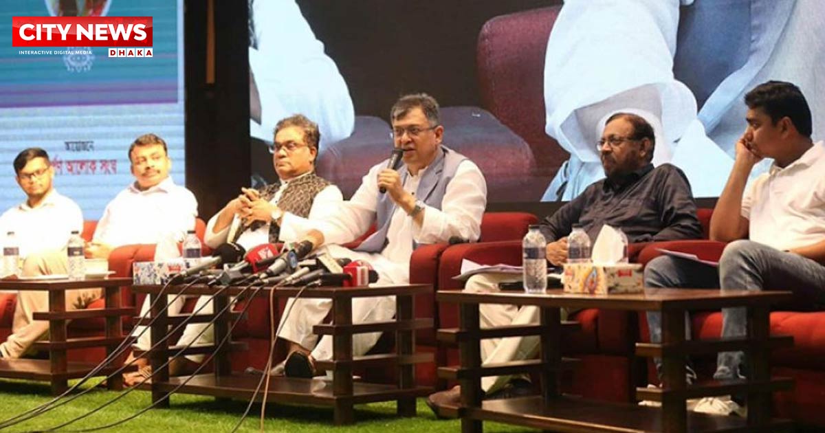 মেধাহীন করে জাতিকে শাসন করতেই মেধাপাচার: সালাহউদ্দিন আহমেদ