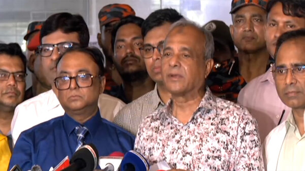 গাজীপুরে আগুনে দগ্ধদের সর্বোচ্চ চিকিৎসা দেয়া হচ্ছে: স্বরাষ্ট্র উপদেষ্টা