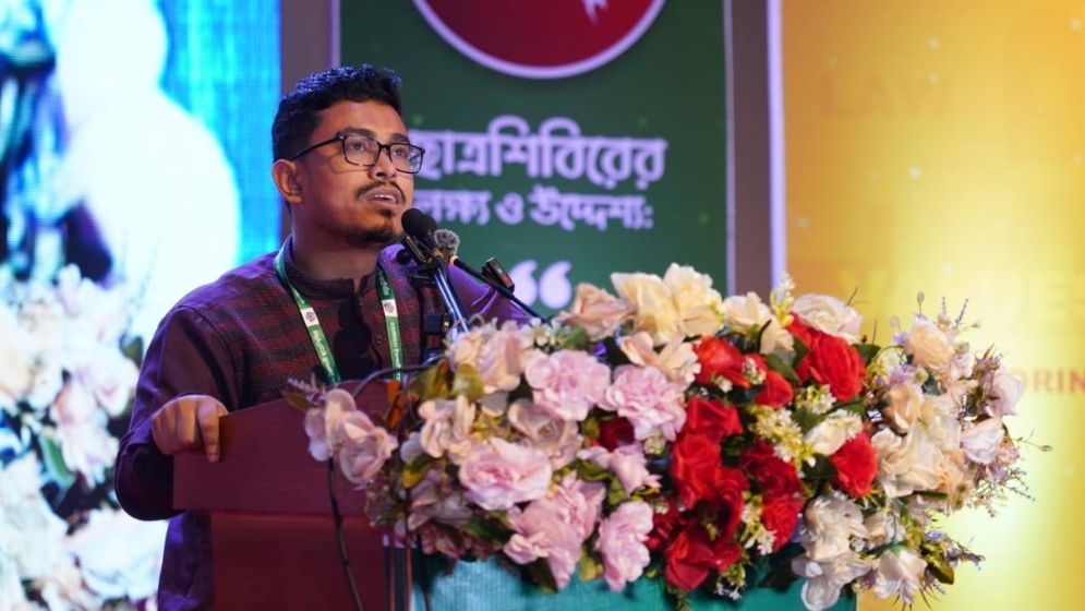 ভোটকেন্দ্রে মোবাইল নিষিদ্ধ করা নব্য ফ্যাসিজম: সাদিক কায়েম