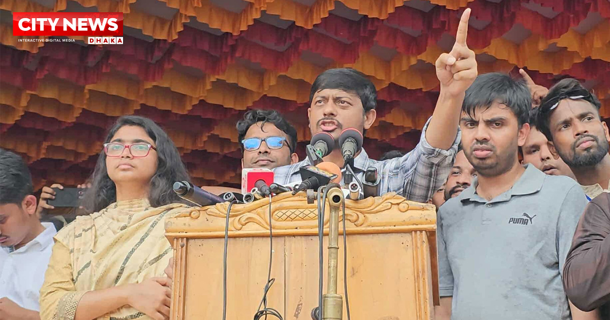 হ্যান্ডেল করতে না পারলে অস্ত্র আনলেন কেন: বাবরকে নাসীরুদ্দীন পাটওয়ারীর প্রশ্ন