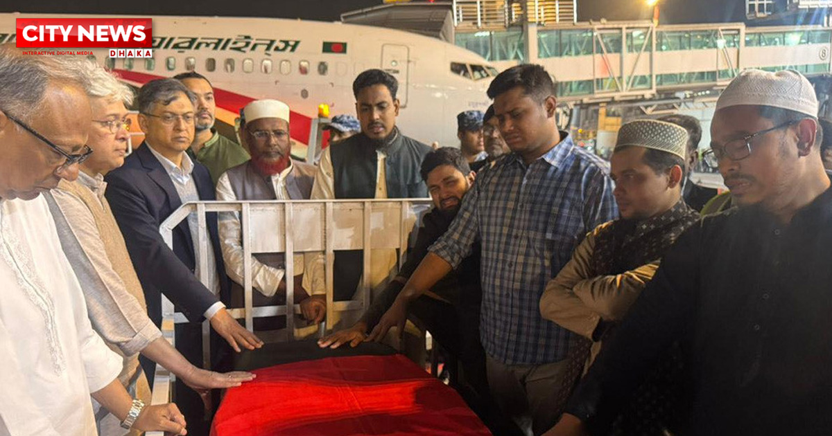 বিমানবন্দরে শহীদ ওসমান হাদির কফিনের পাশে বিশিষ্টজন