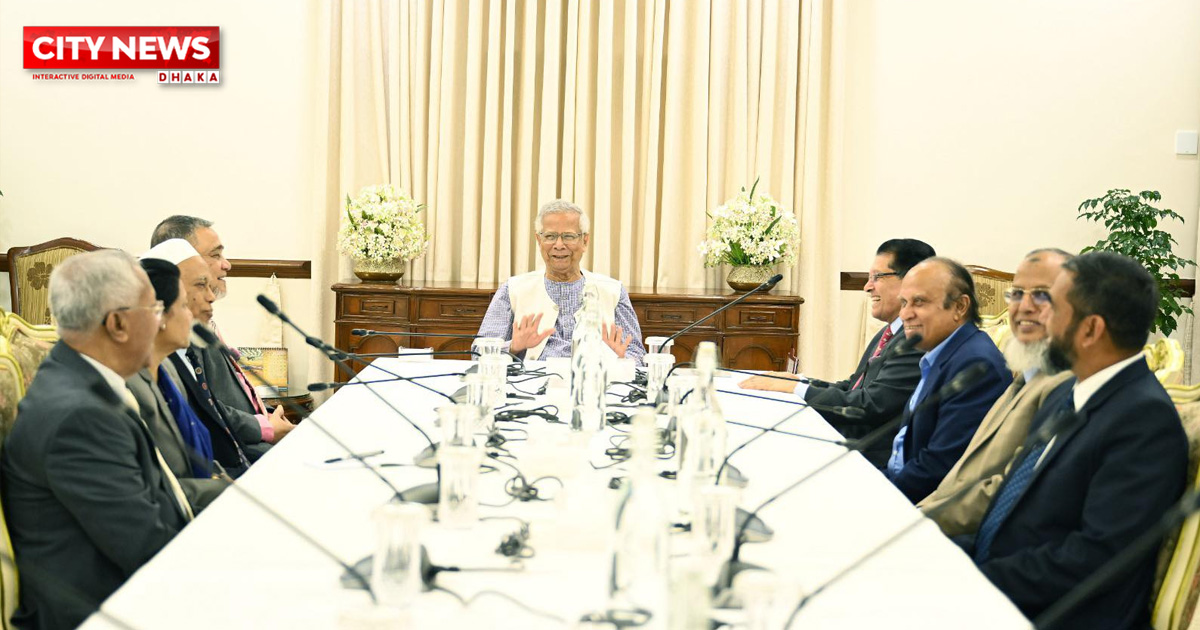 নির্বাচন ও গণভোট সম্পর্কে প্রধান উপদেষ্টাকে অবহিত করলেন সিইসি