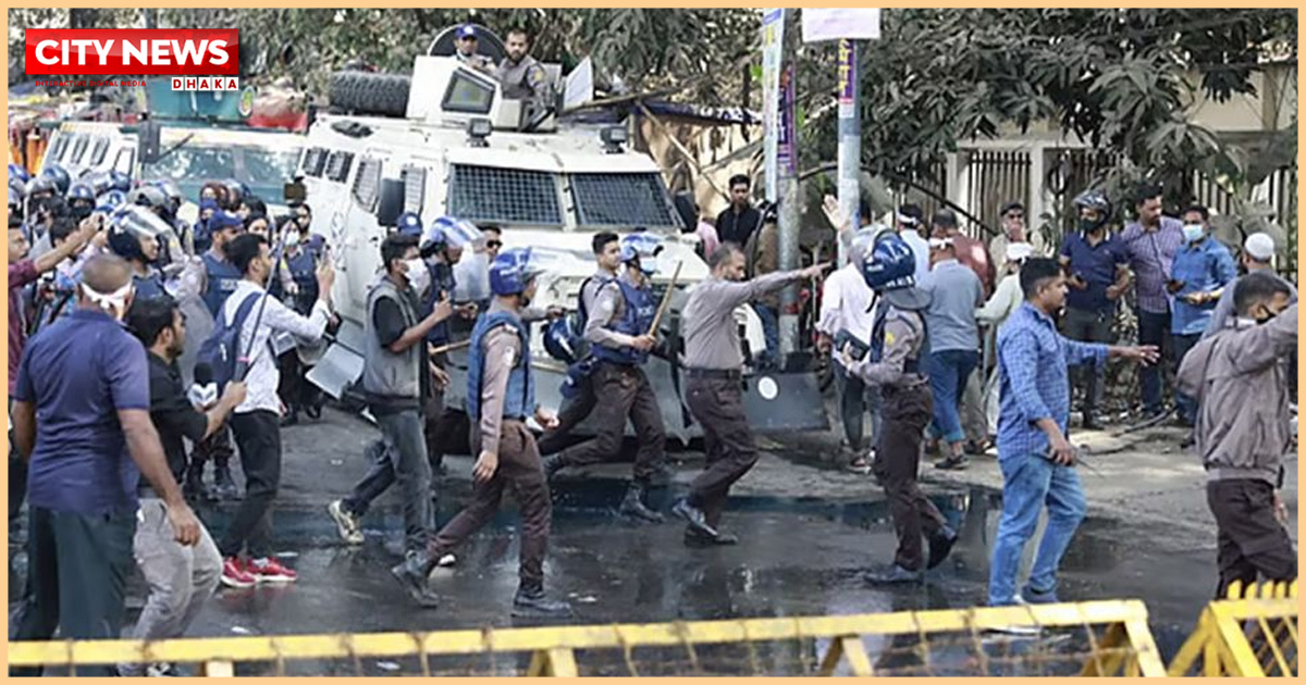 প্রধান উপদেষ্টার বাসভবনের সামনে দফায় দফায় সংঘর্ষ, ডিসি মাসুদসহ আহত কয়েকজন