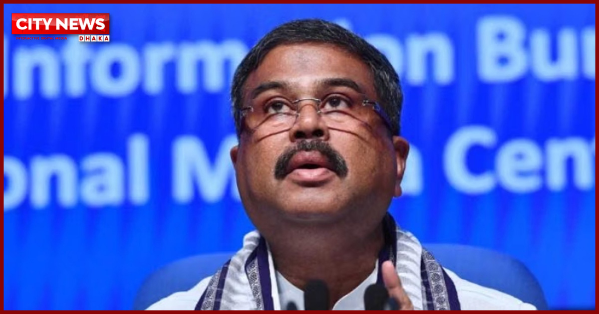 আন্দোলনের মুখে ভারতের শিক্ষামন্ত্রীর পদত্যাগ