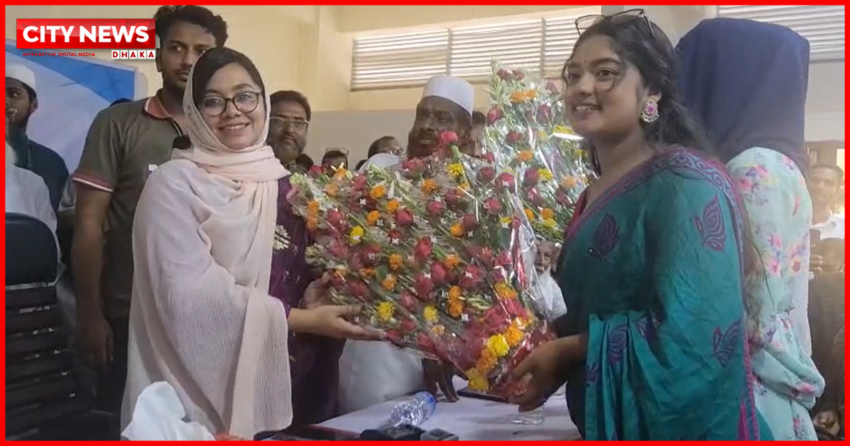 কাঁঠালিয়ায় সংরক্ষিত নারী আসনের সংসদ সদস্য মাহমুদা আলম মিতুকে সংবর্ধনা