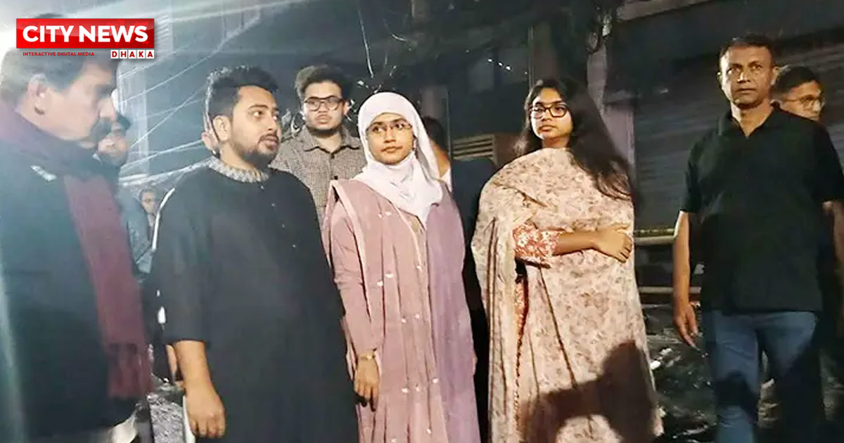 প্রথম আলো ও ডেইলি স্টারের ক্ষতিগ্রস্ত ভবন পরিদর্শনে নাহিদ