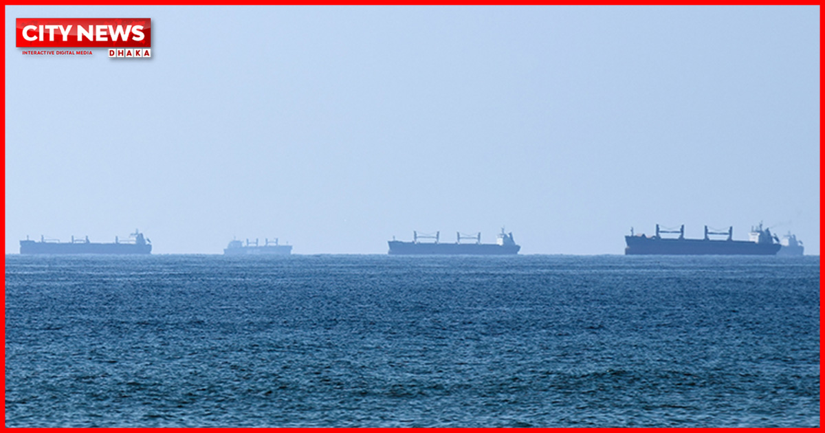 হরমজু প্রণালিতে যুক্তরাষ্ট্রের নৌ অবরোধ অতিক্রম করল ইরানের চারটি জাহাজ