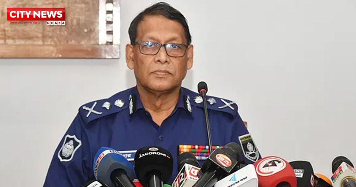 আইজিপির বরখাস্ত চেয়ে প্রধান উপদেষ্টার কাছে আবেদন