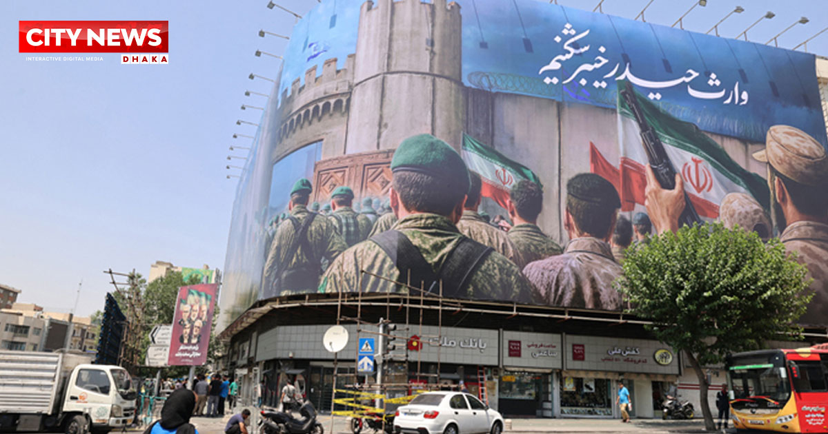 বোমাবর্ষণের মধ্যেও একসঙ্গে টিভি সিরিজ দেখছে ইরানের ‘জেনজি’