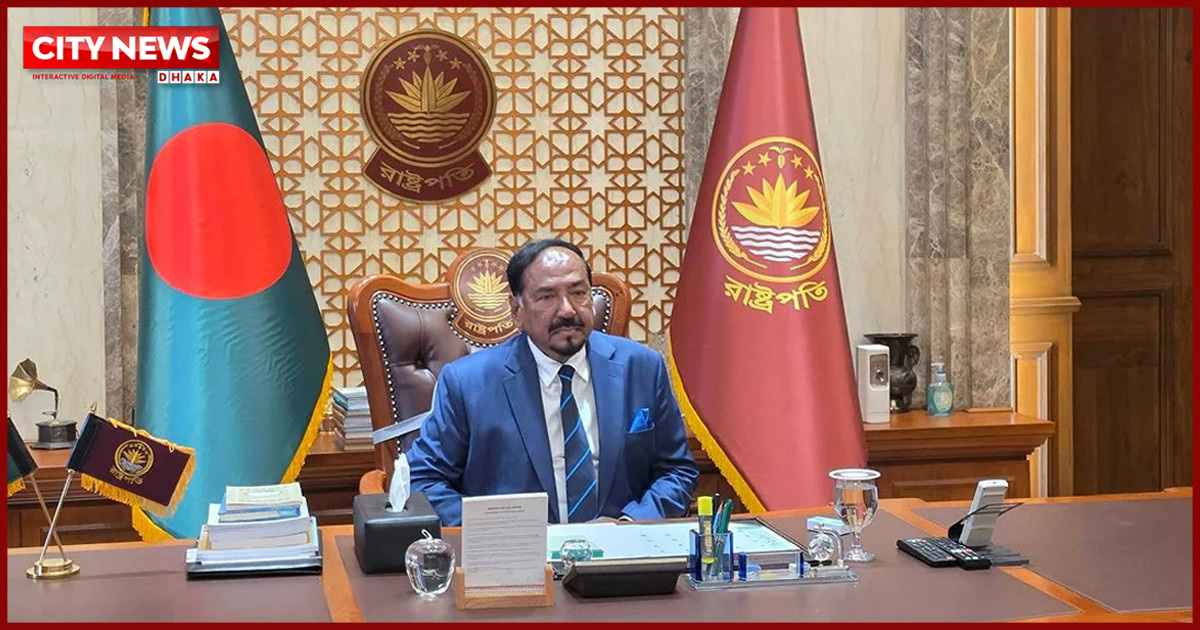বঙ্গভবনে দাপ্তরিক কার্যক্রম শুরু করলেন ভারপ্রাপ্ত রাষ্ট্রপতি