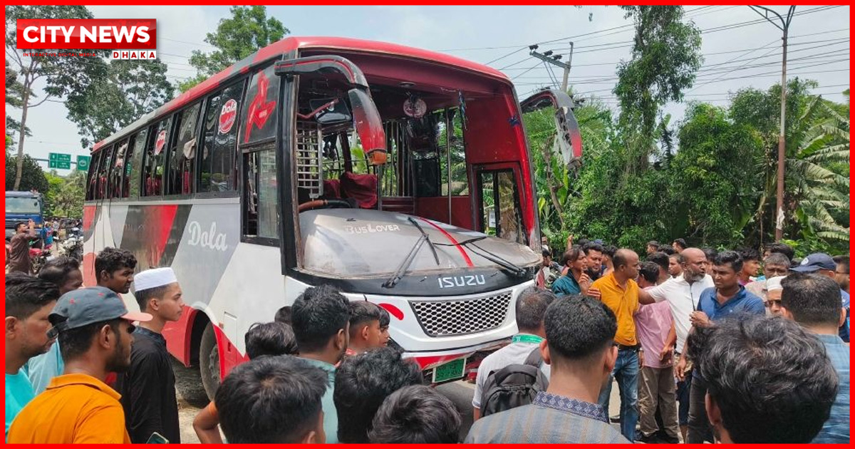 গোপালগঞ্জে বাস-মোটরসাইকেলের সংঘর্ষে ৫ জন নিহত