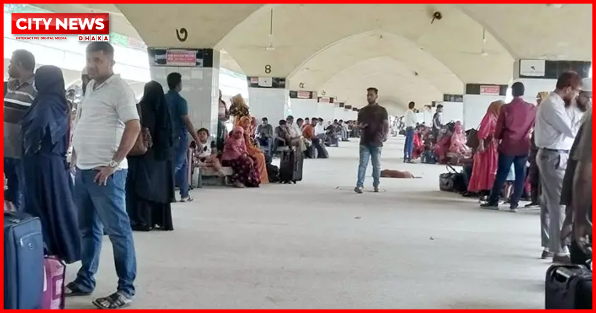 ঈদযাত্রার শেষ দিনেও ঘরমুখো মানুষের ভিড়
