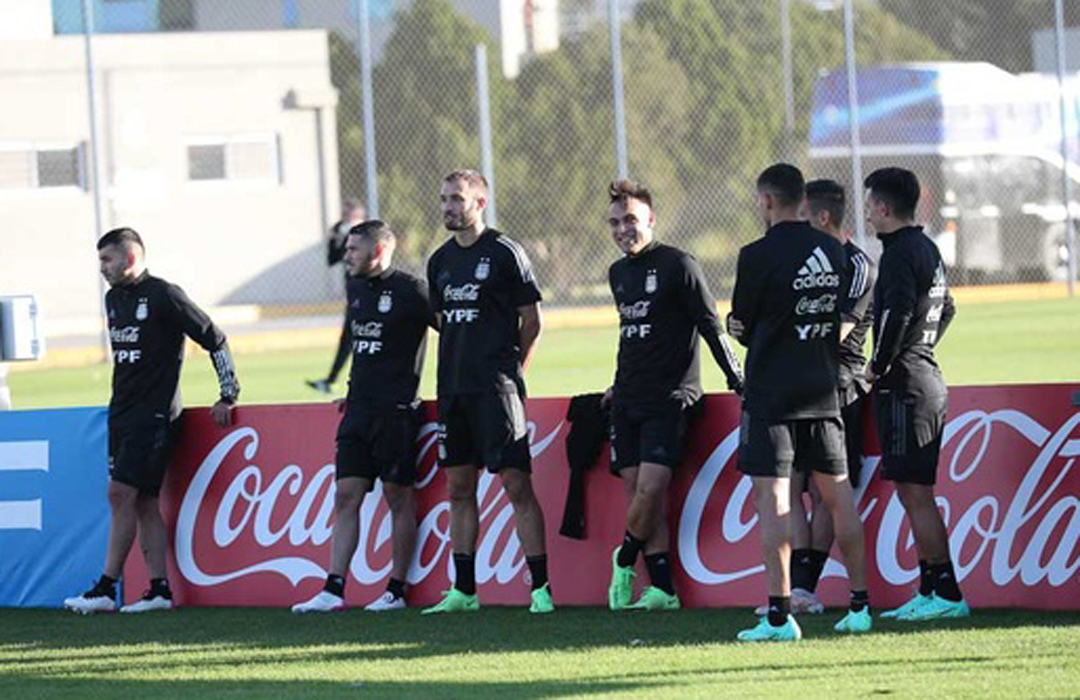 চিলির বিপক্ষে আর্জেন্টিনার দুই খেলোয়াড়ের অভিষেক