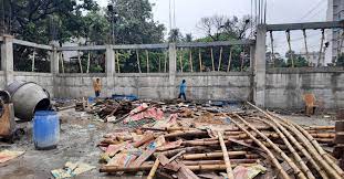 আবর্জনা কেন্দ্র নির্মাণ হচ্ছে ঐতিহাসিক মুক্তাঙ্গনে