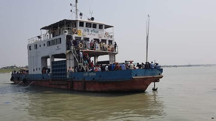 বাংলাবাজার-শিমুলিয়া রুটে ফেরি চলাচল স্বাভাবিক