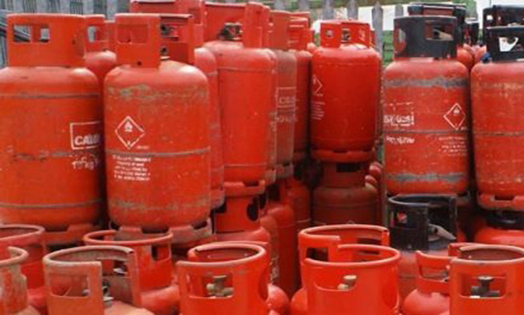 বাড়ছে এলপিজি গ্যাসের দাম