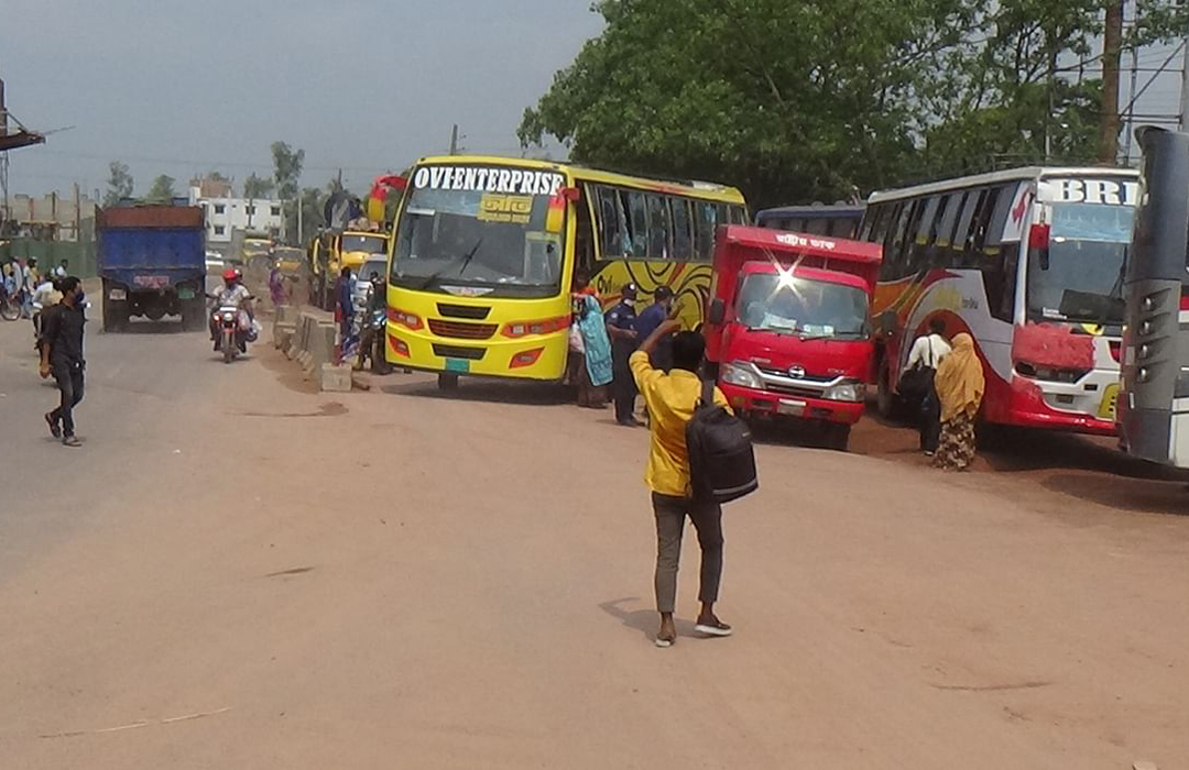 অর্ধেক যাত্রী নিয়ে চলবে দূরপাল্লার বাস