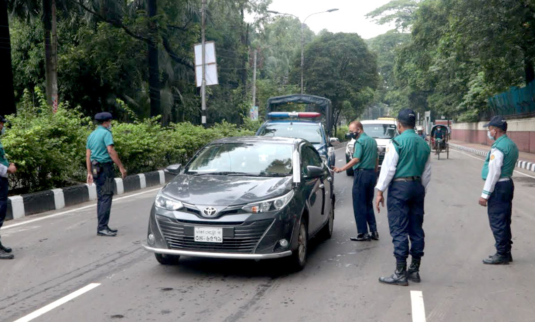 ঢাকায় দ্বিতীয় দিন গ্রেফতার ৩৮৩