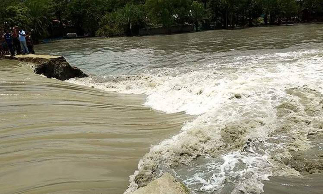 দক্ষিণে ভারী বর্ষণে নদীর পানি বাড়ার আশঙ্কা
