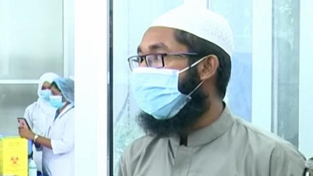 এক দিনে তিন ডোজ টিকা নিয়েছেন সৌদি প্রবাসী ওমর