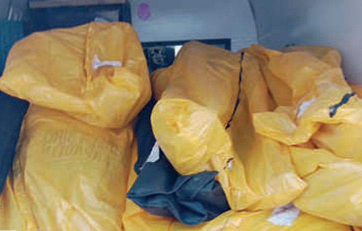 এক অ্যাম্বুলেন্সে তোলা হল ২২ মরদেহ