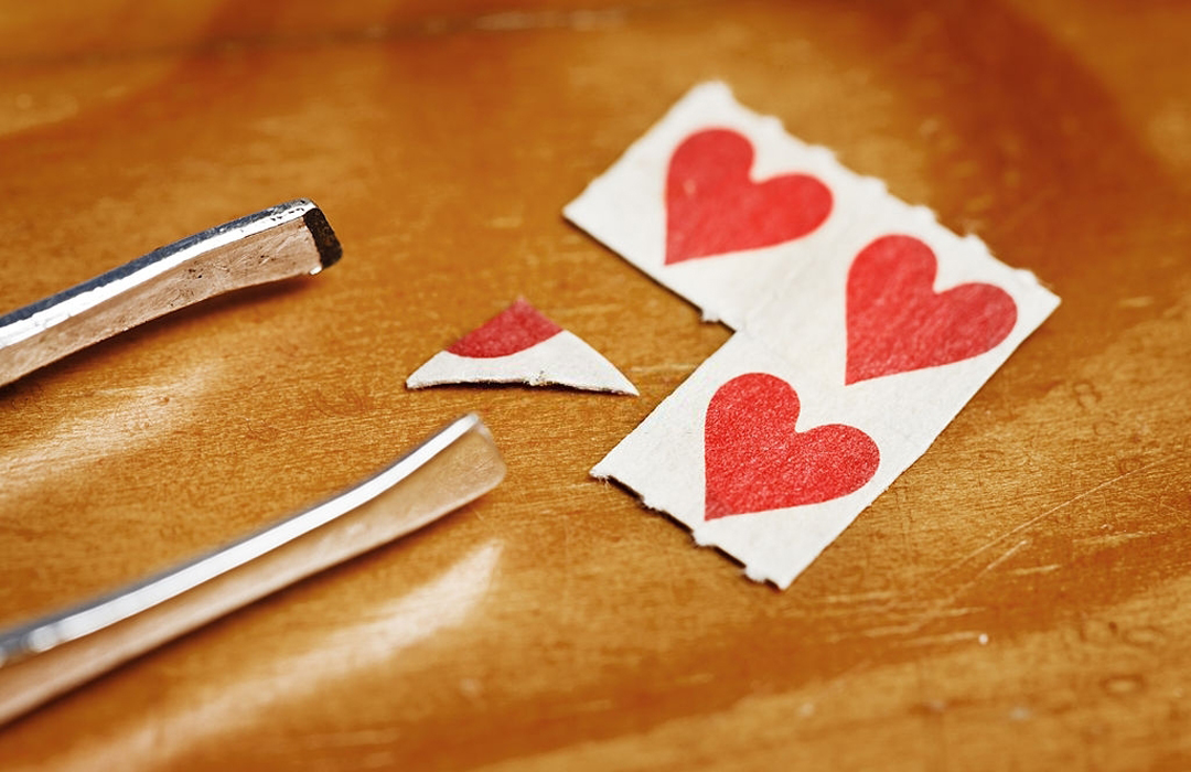 এলএসডিসহ ৫ জনকে গ্রেফতার