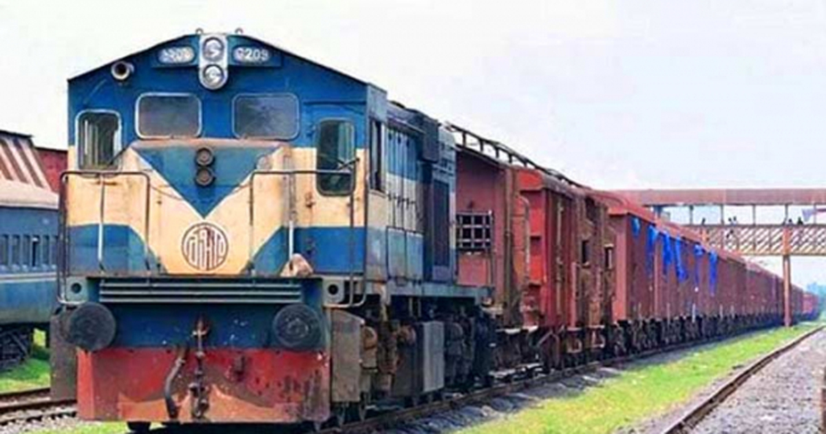 খিলক্ষেতে ট্রেনের ধাক্কায় এক ব্যক্তি নিহত