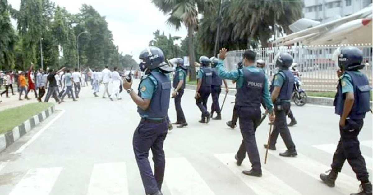 চন্দ্রিমায় পুলিশ-বিএনপি সংঘর্ষে ডিসিসহ আহত একাধিক, আটক ১০