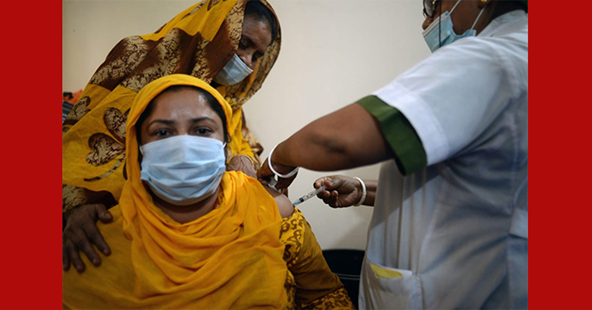 টিকা পেয়েছেন দৌলতদিয়া পতিতালয়ের যৌনকর্মীরা