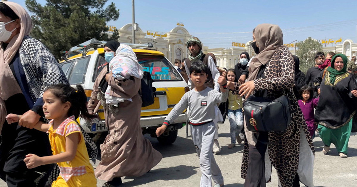 কাবুলে মার্কিন নারীকে বেত দিয়ে পেটাল তালেবান!