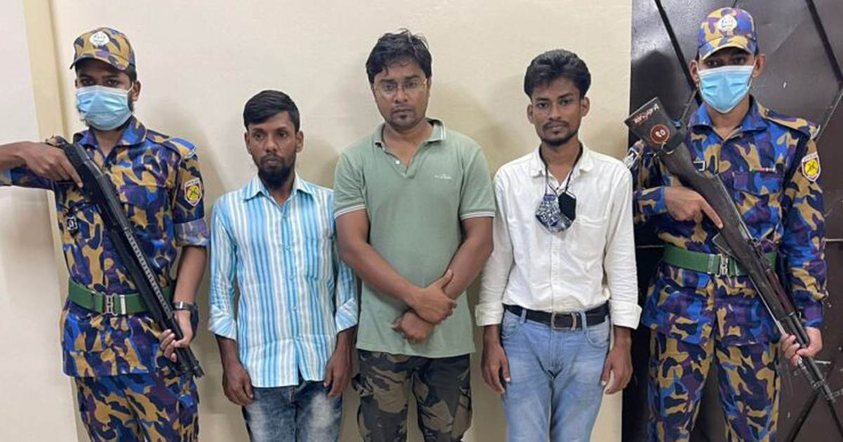 রোহিঙ্গা ক্যাম্পে ভূয়া এএসপিসহ আটক-৩