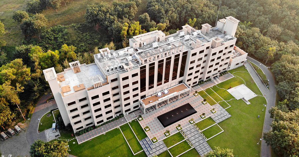 প্রাণ ফিরেছে পর্যটন খাতে