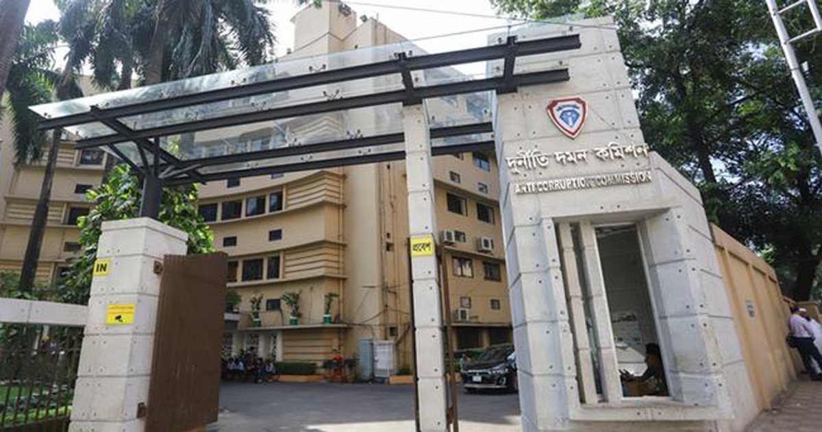 রাজস্ব ফাঁকিতে ৮ কাস্টমস কর্মকর্তাকে জিজ্ঞাসাবাদ